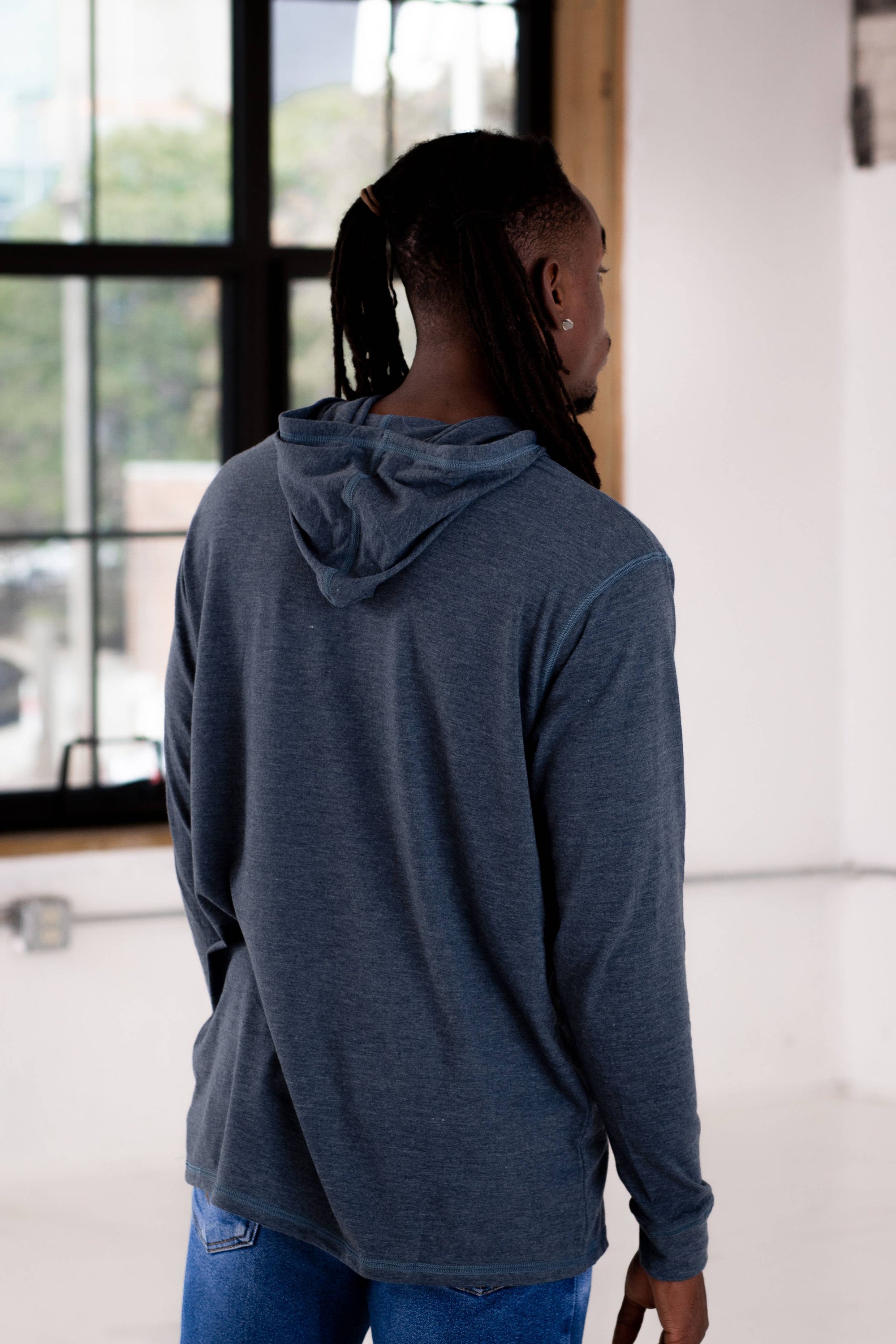 Unisex Hooded Long Sleeve Triblend Tee: Navy / SM