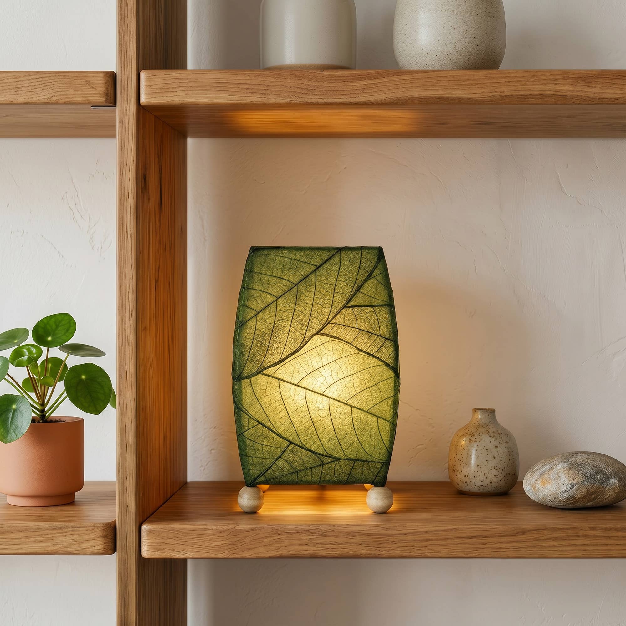Mini Square Cocoa Leaf Lamp Green, Shade Real Leaves