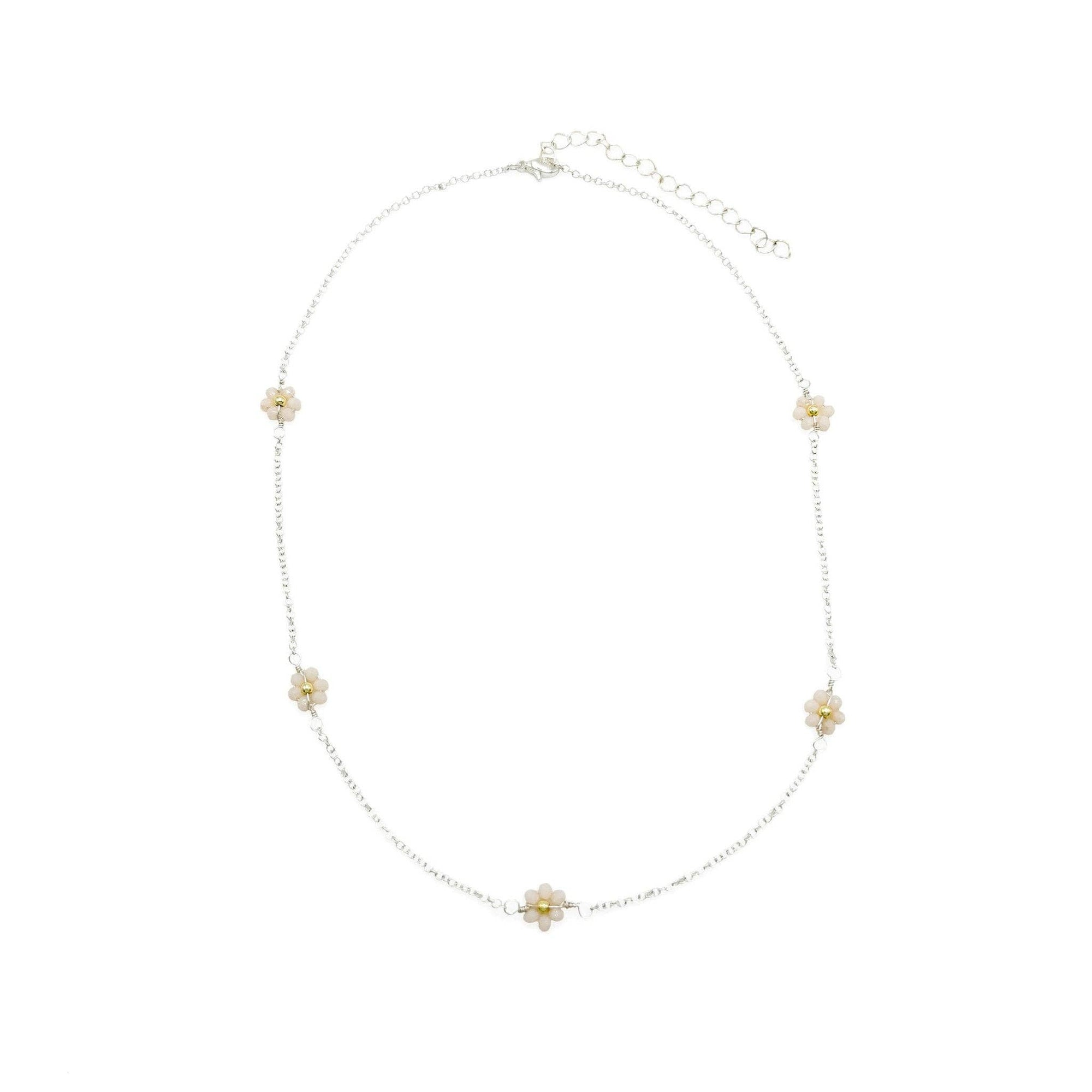 Daisy silver necklace