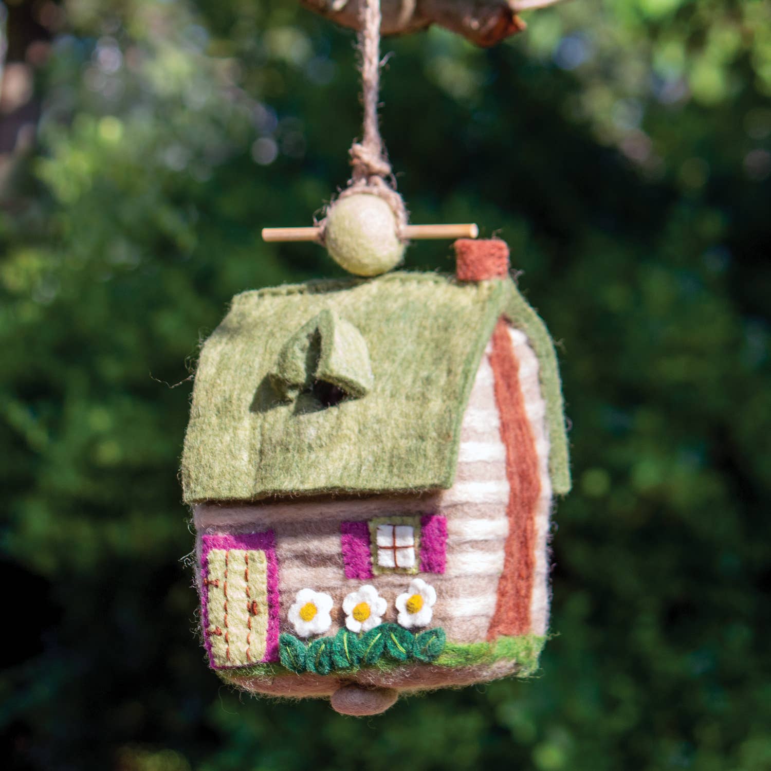 Country Cabin Birdhouse