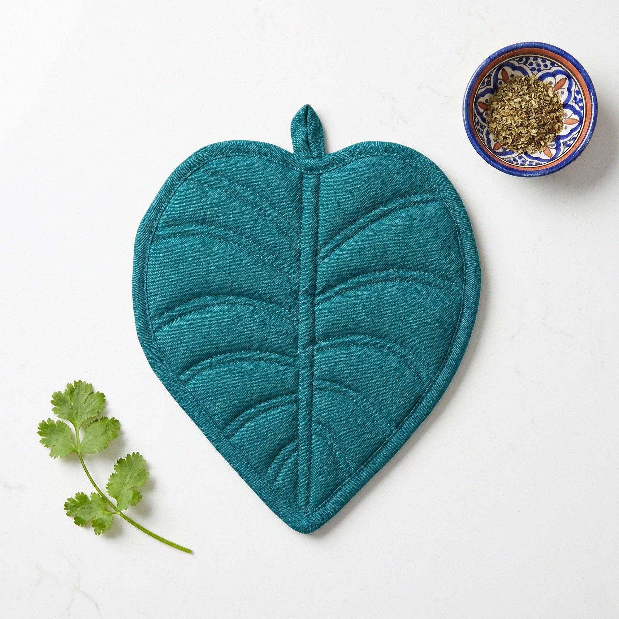 Jade Garden Leaf Potholder - Frida-Inspired Kitchen Decor