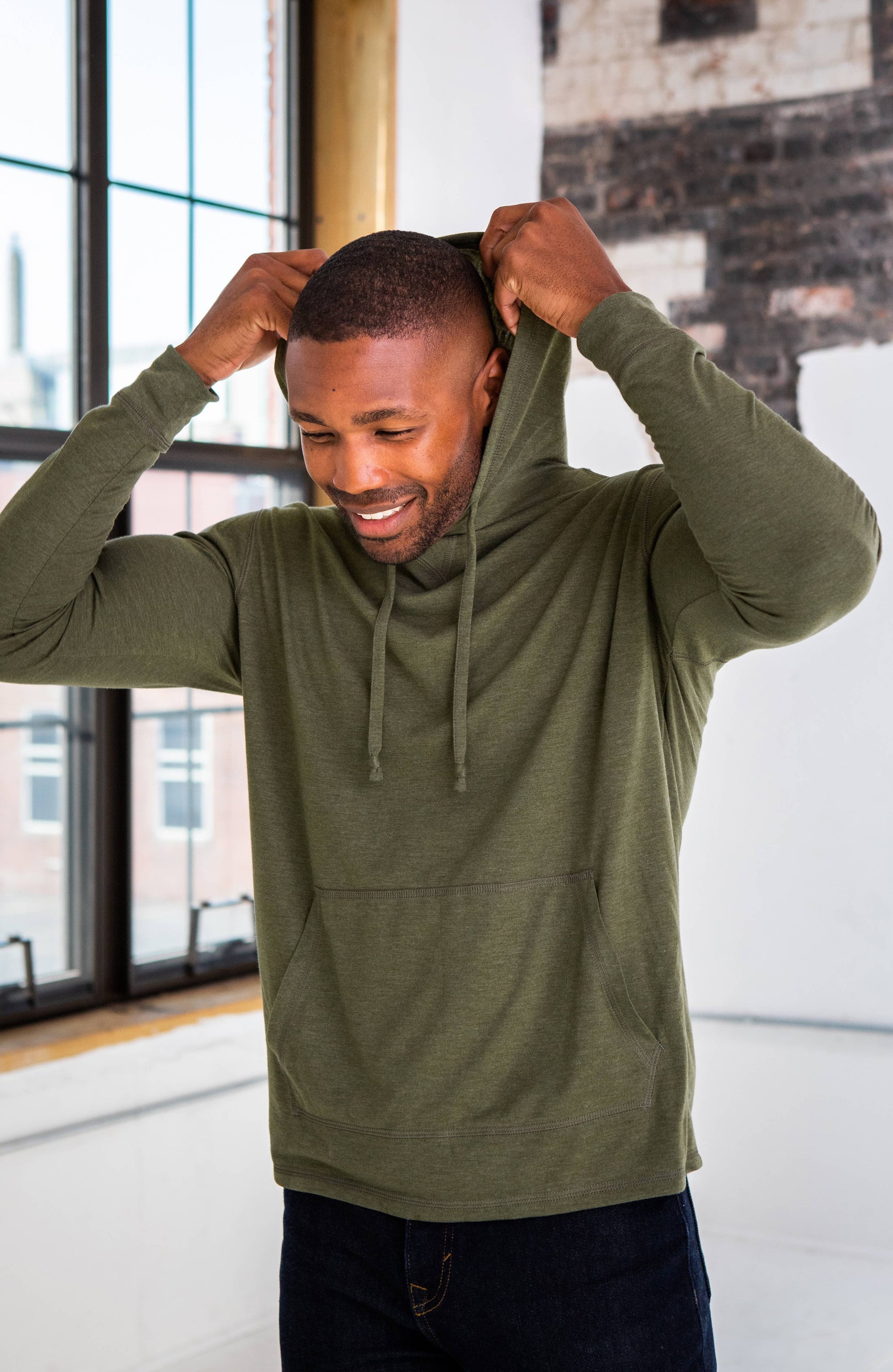 Unisex Hooded Long Sleeve Triblend Tee: Navy / XS
