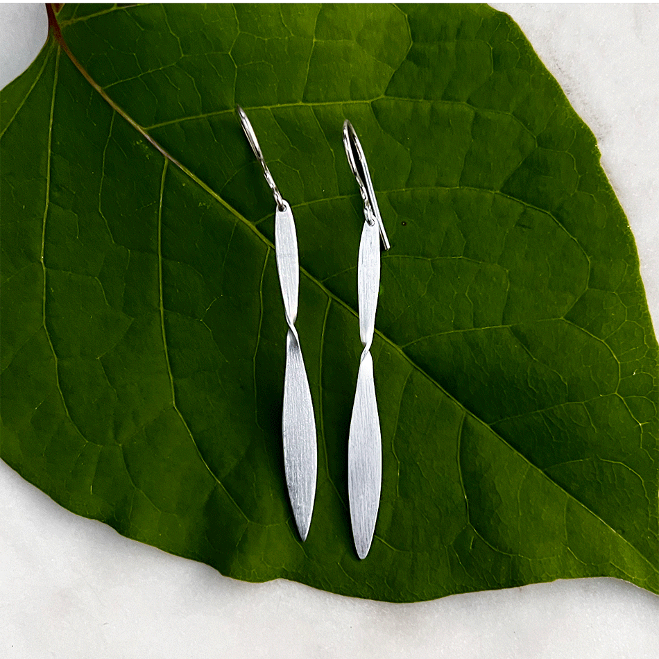 Elegant Point Earrings - Sterling Silver, Indonesia