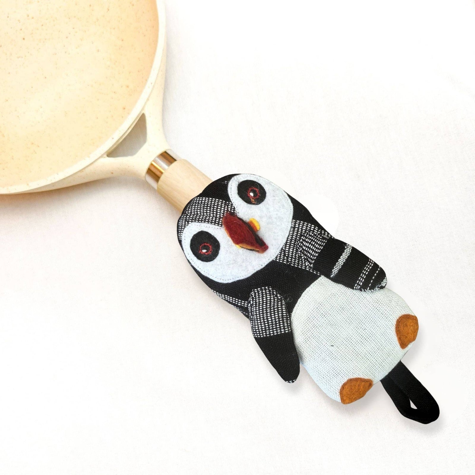 Puffin Skillet Handle Holder