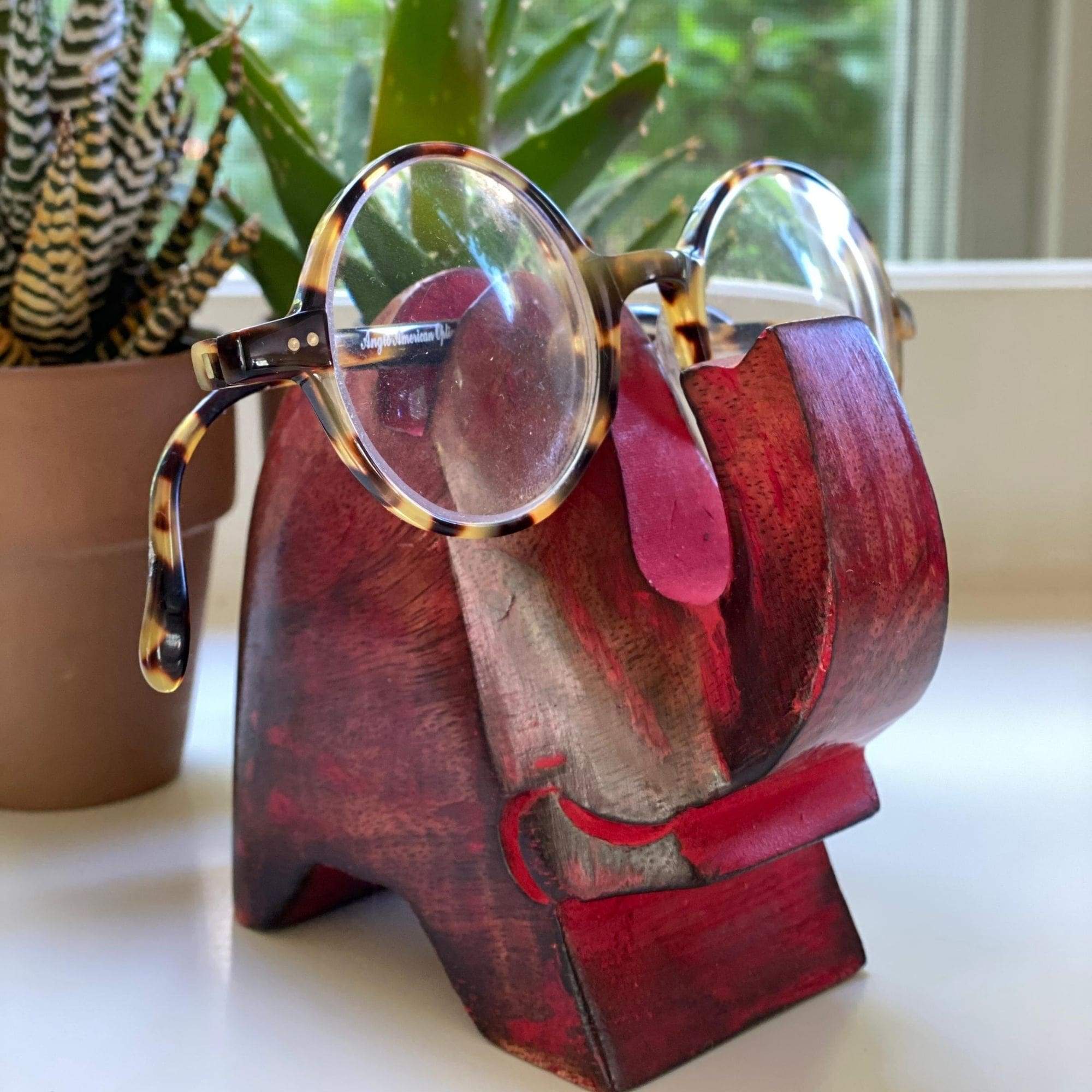 Elephant Eyeglass Stand in Red Wash