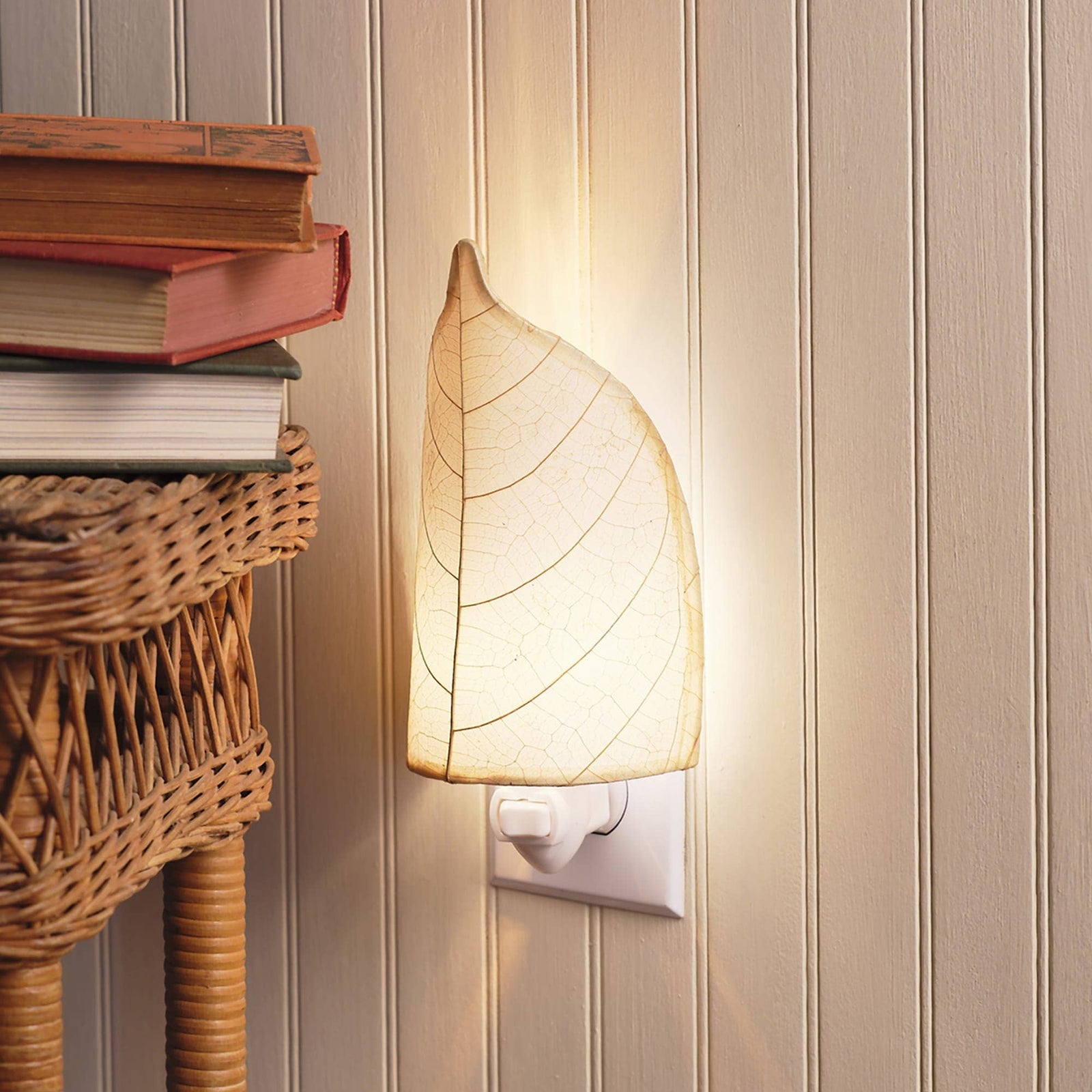 Leaf Night Light Natural